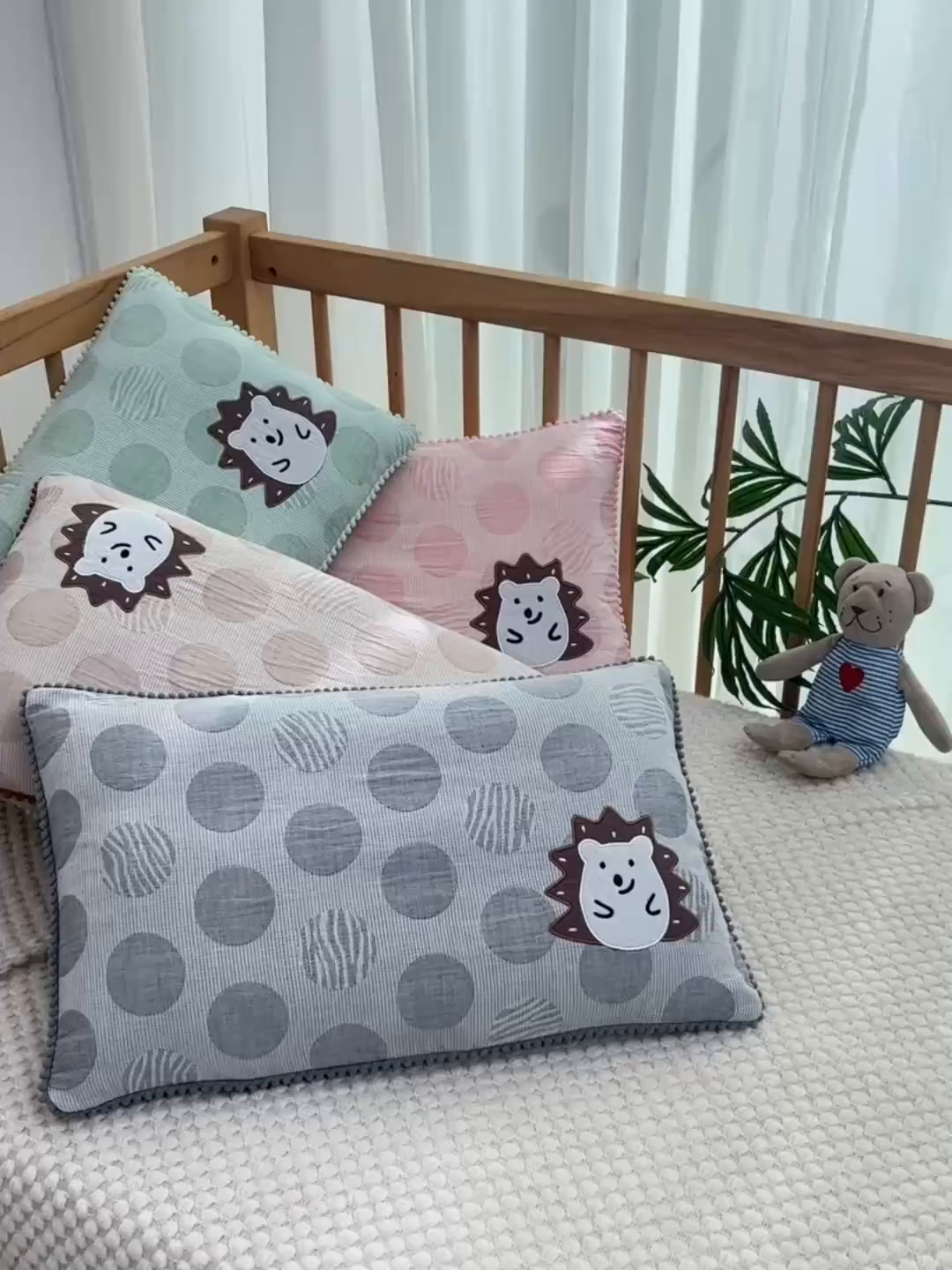 91家纺网 家纺一手货源 找家纺 （总）织布人 2025新款枕芯A类全棉卡通儿童枕幼儿园午睡枕学生宿舍专用枕头-小刺猬