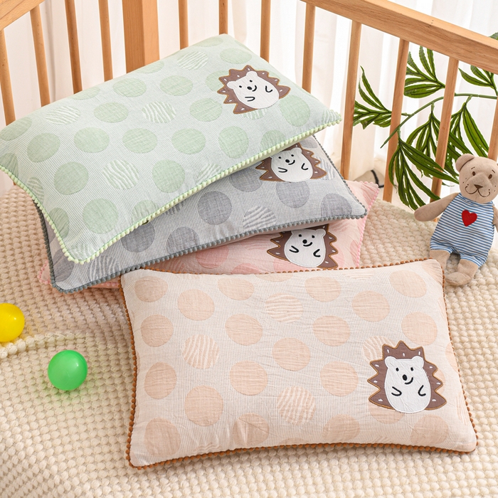 91家纺网 家纺一手货源 找家纺 织布人 2025新款枕芯A类全棉卡通儿童枕幼儿园午睡枕学生宿舍专用枕头-小刺猬 组合图