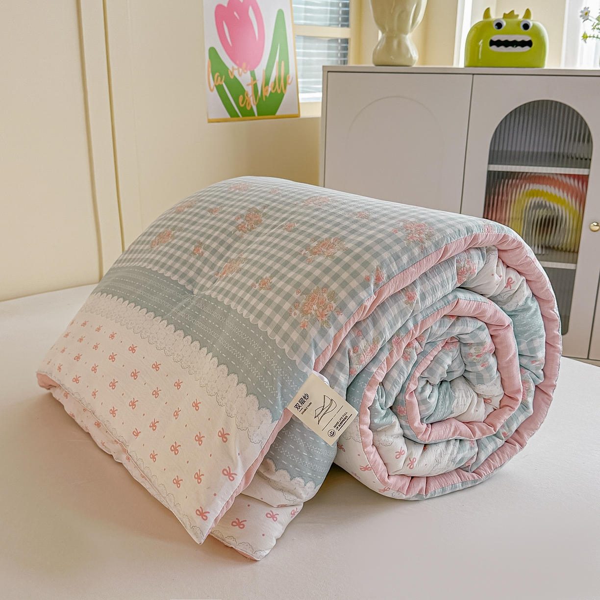 91家纺网 家纺一手货源 找家纺 佳鸿家纺 2025新款云感双层纱冬被软糯云朵棉春秋被被子加厚被芯 蓝格田园风