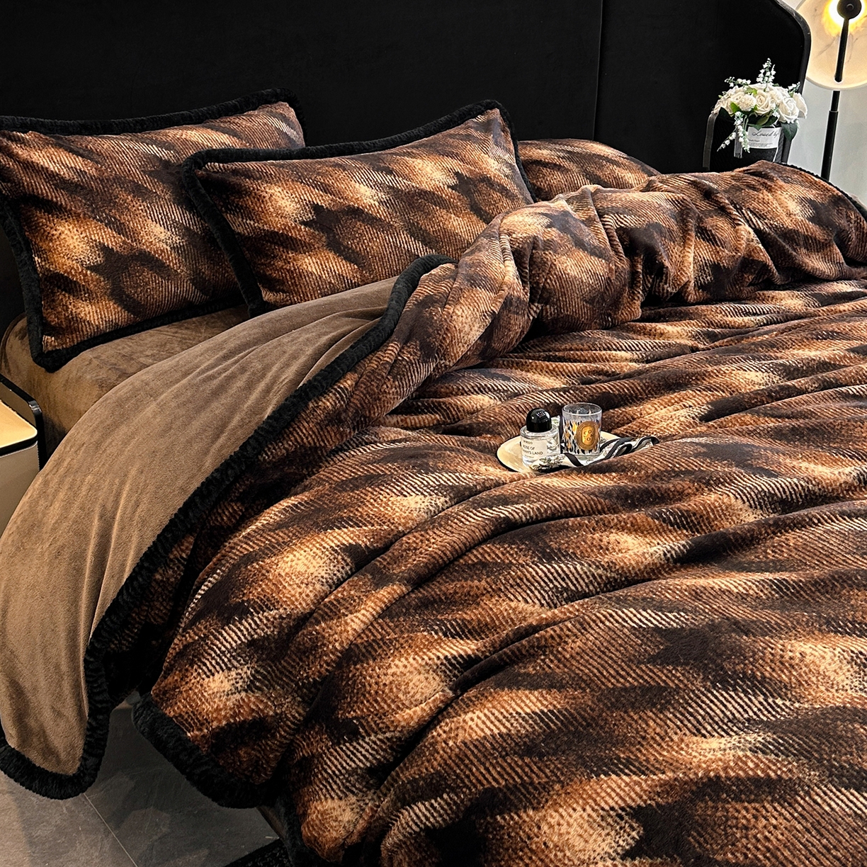 91家纺网 家纺一手货源 找家纺 畅畅家纺 2025新款高克重新款冬季加厚兔毛绒包边款床单床笠四件套 千鸟格