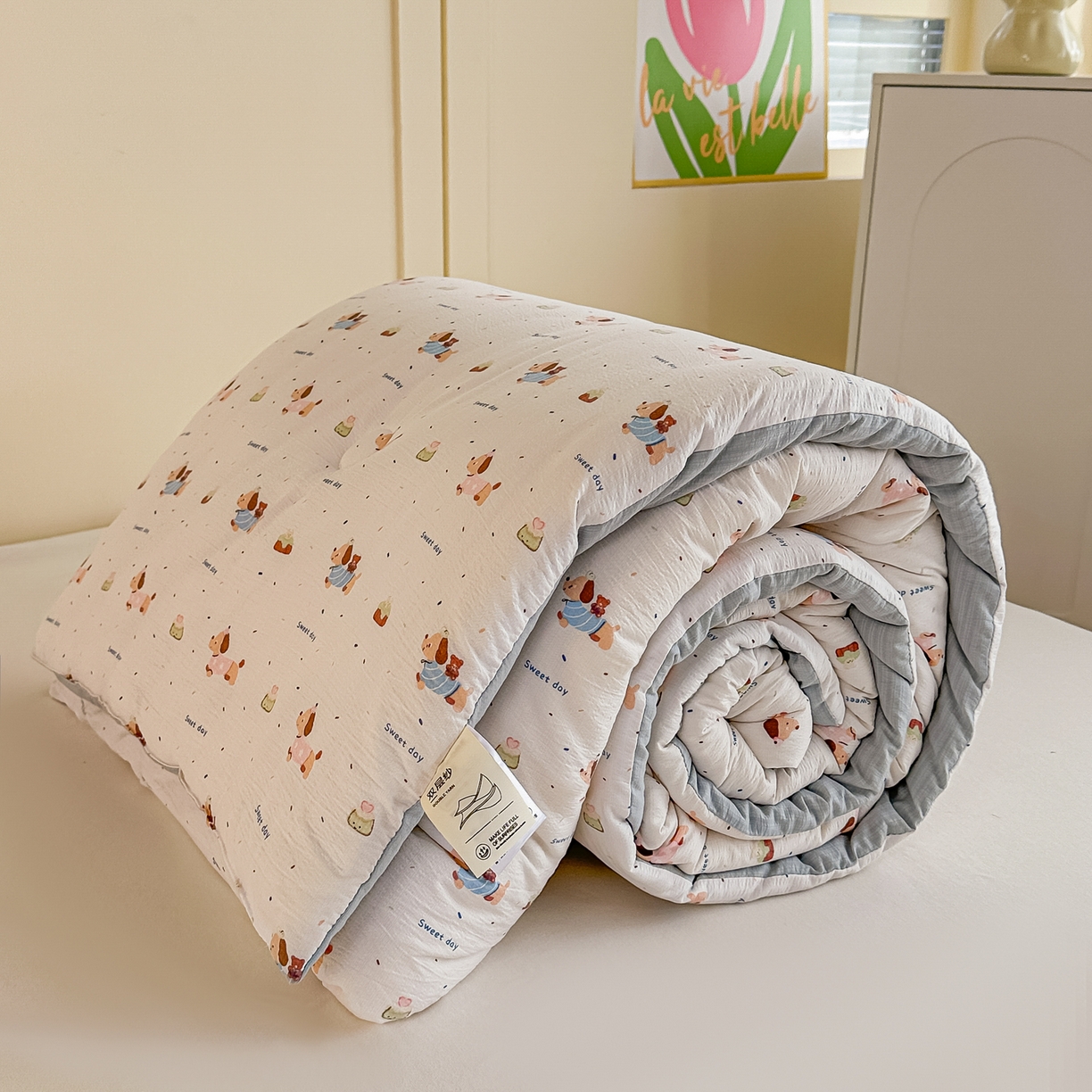 91家纺网 家纺一手货源 找家纺 佳鸿家纺 2025新款云感双层纱冬被软糯云朵棉春秋被被子加厚被芯 萌趣小狗