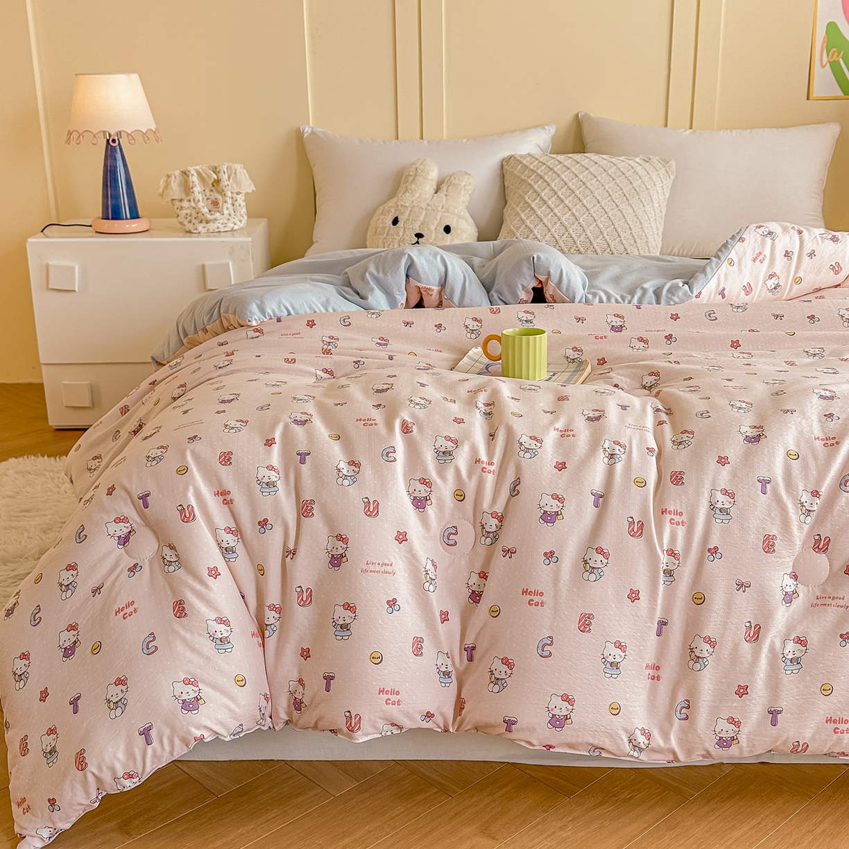 91家纺网 家纺一手货源 找家纺 佳鸿家纺 2025新款云感双层纱冬被软糯云朵棉春秋被被子加厚被芯 粉猫甜心派对