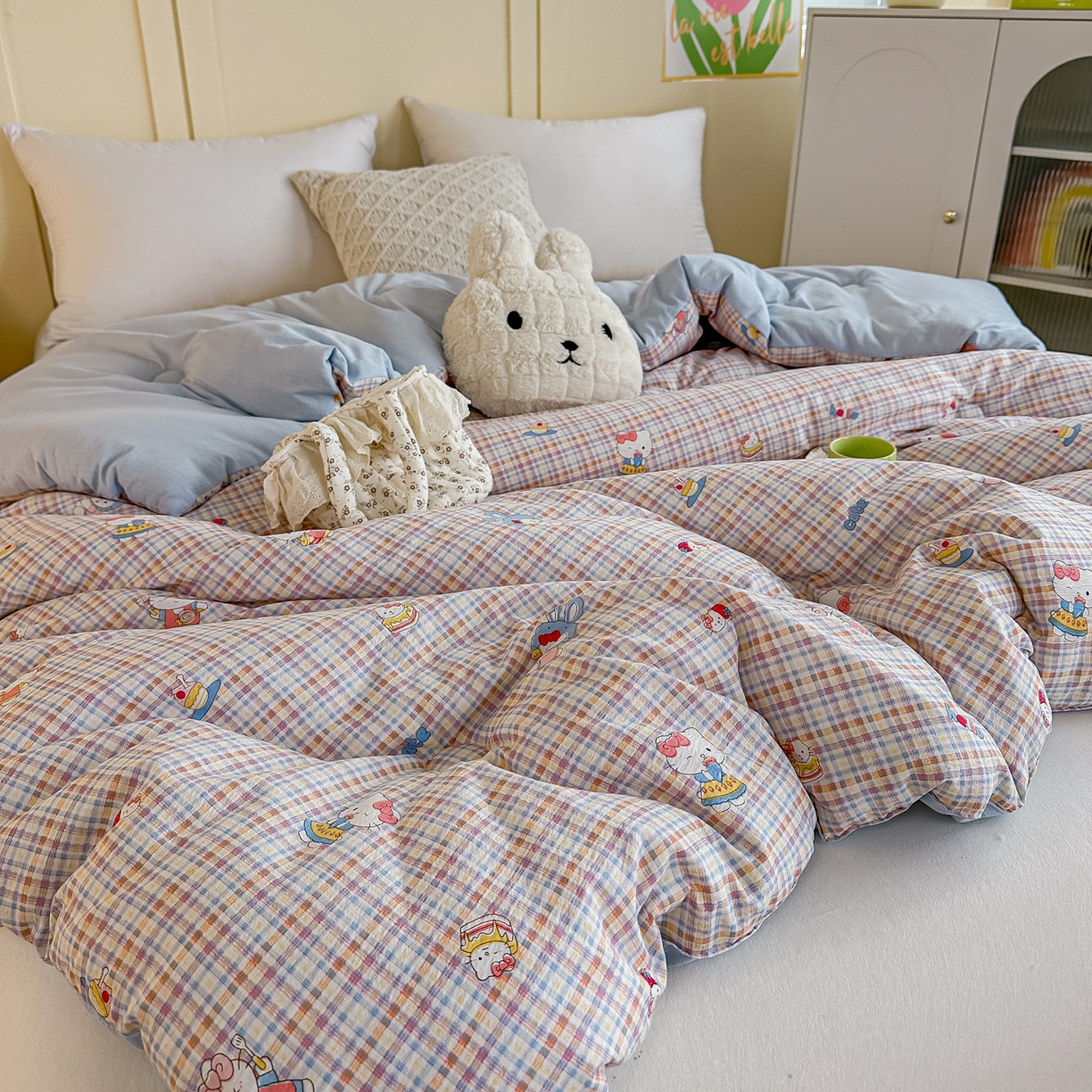 91家纺网 家纺一手货源 找家纺 佳鸿家纺 2025新款云感双层纱冬被软糯云朵棉春秋被被子加厚被芯 彩格kt