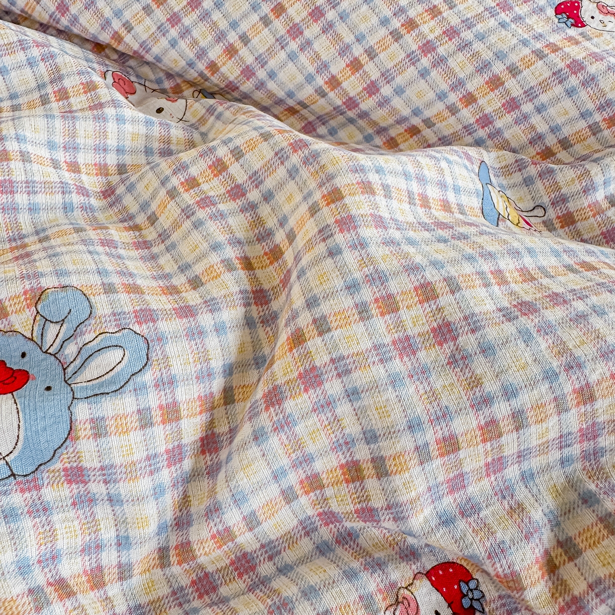 91家纺网 家纺一手货源 找家纺 佳鸿家纺 2025新款云感双层纱冬被软糯云朵棉春秋被被子加厚被芯 彩格kt