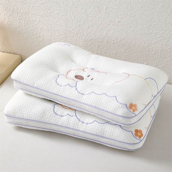 91家纺网 家纺一手货源 找家纺 （总）织布人 2025新款枕芯A类针织棉刺绣泡芙小狗儿童学生枕成人亲子枕头枕芯