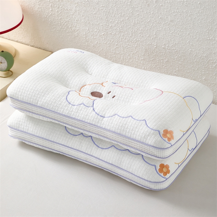 91家纺网 家纺一手货源 找家纺 （总）织布人 2025新款枕芯A类针织棉刺绣泡芙小狗儿童学生枕成人亲子枕头枕芯