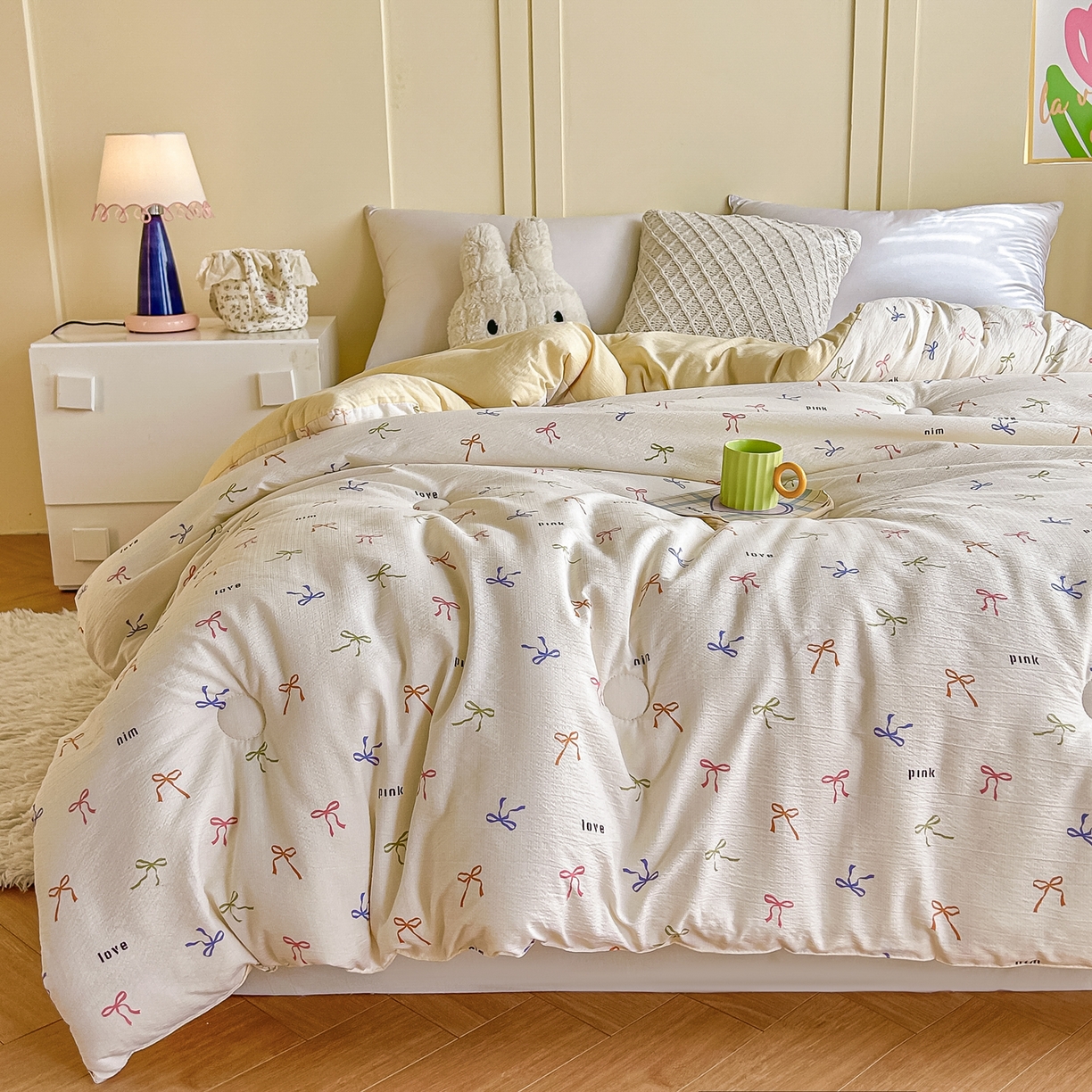 91家纺网 家纺一手货源 找家纺 佳鸿家纺 2025新款云感双层纱冬被软糯云朵棉春秋被被子加厚被芯 彩色蝴蝶结