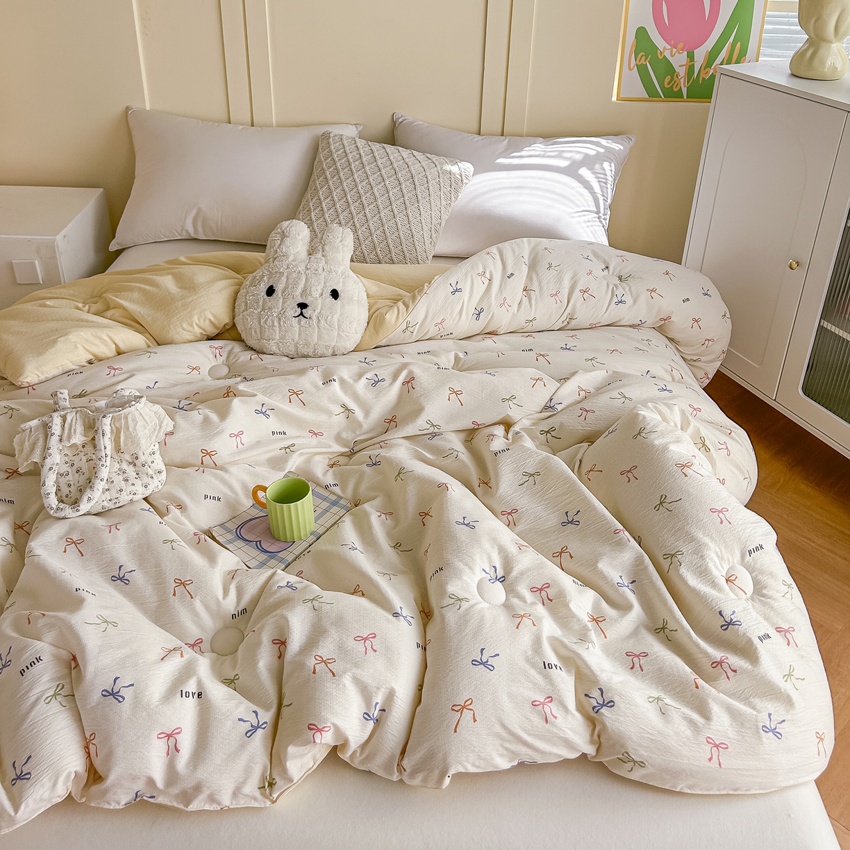 91家纺网 家纺一手货源 找家纺 佳鸿家纺 2025新款云感双层纱冬被软糯云朵棉春秋被被子加厚被芯 彩色蝴蝶结