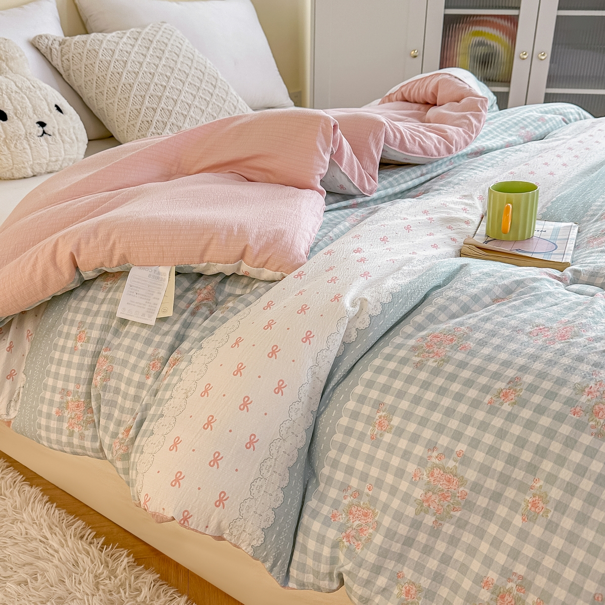 91家纺网 家纺一手货源 找家纺 佳鸿家纺 2025新款云感双层纱冬被软糯云朵棉春秋被被子加厚被芯 蓝格田园风