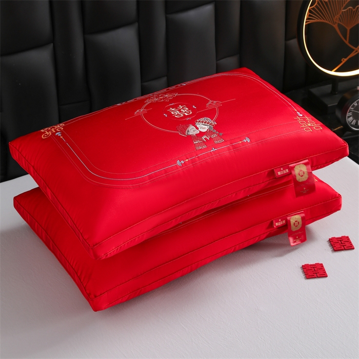 91家纺网 家纺一手货源 找家纺 （总）织布人 2025新款枕芯轻奢A类贡缎天丝刺绣婚庆枕头大红结婚专用枕芯