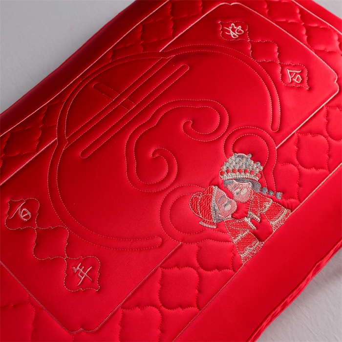 91家纺网 家纺一手货源 找家纺 织布人 2025新款枕芯轻奢A类贡缎天丝刺绣婚庆枕头大红结婚专用枕芯 A类贡缎天丝枕-盛世红妆