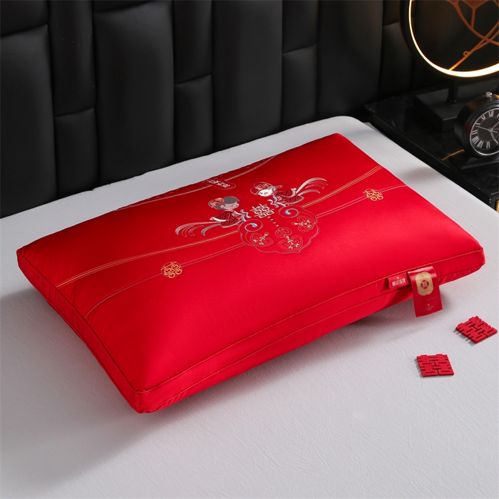 91家纺网 家纺一手货源 找家纺 织布人 2025新款枕芯轻奢A类贡缎天丝刺绣婚庆枕头大红结婚专用枕芯 A类贡缎天丝枕-吾家有喜