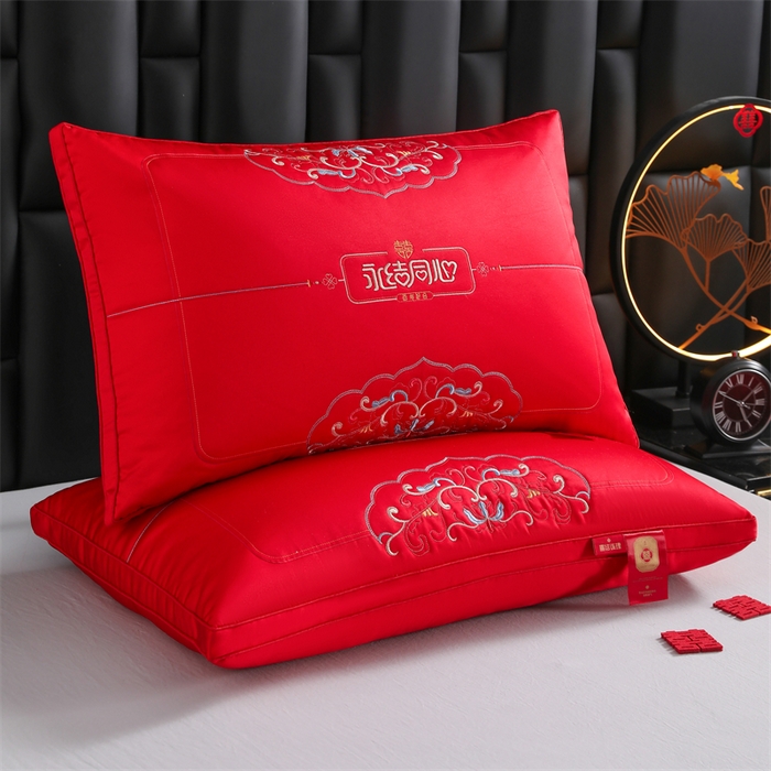 91家纺网 家纺一手货源 找家纺 织布人 2025新款枕芯轻奢A类贡缎天丝刺绣婚庆枕头大红结婚专用枕芯 A类贡缎天丝枕-天长地久