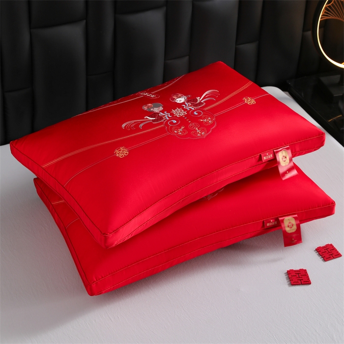 91家纺网 家纺一手货源 找家纺 织布人 2025新款枕芯轻奢A类贡缎天丝刺绣婚庆枕头大红结婚专用枕芯 A类贡缎天丝枕-吾家有喜