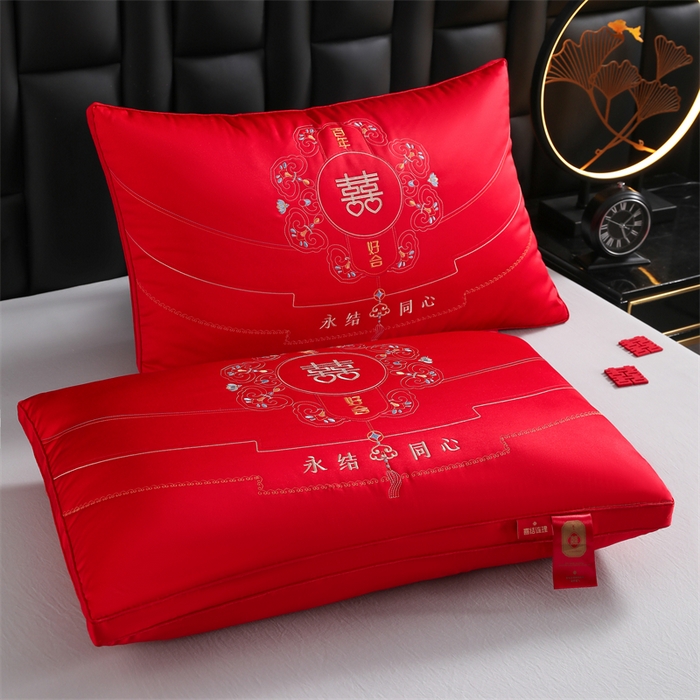 91家纺网 家纺一手货源 找家纺 织布人 2025新款枕芯轻奢A类贡缎天丝刺绣婚庆枕头大红结婚专用枕芯 A类贡缎天丝枕-一恋倾城