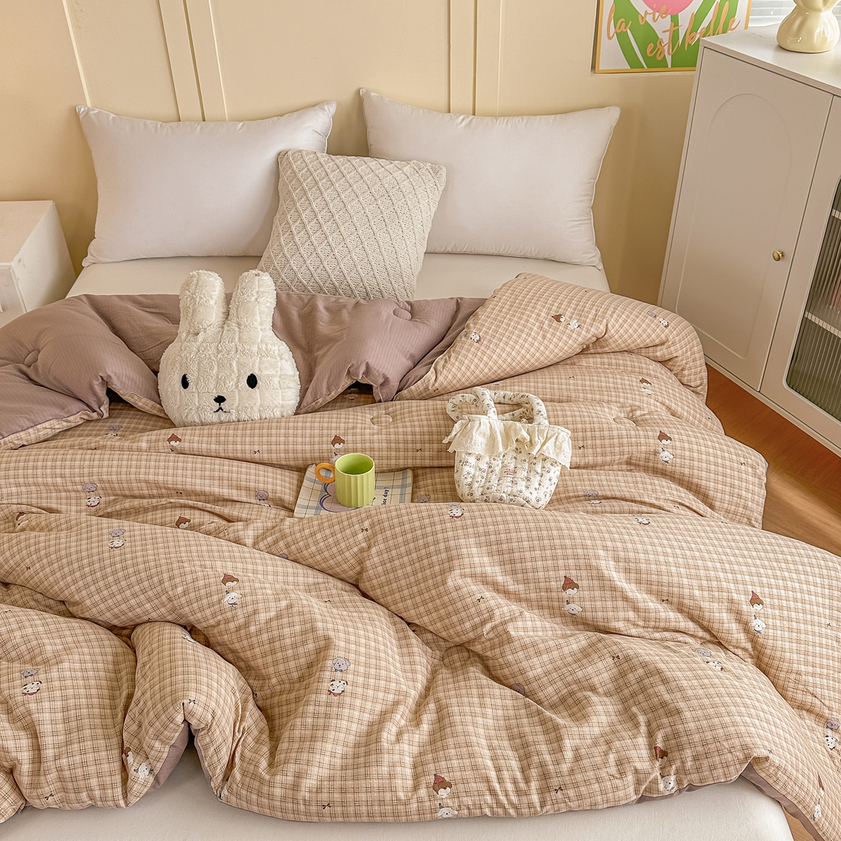 91家纺网 家纺一手货源 找家纺 佳鸿家纺 2025新款云感双层纱冬被软糯云朵棉春秋被被子加厚被芯 萌宠咖