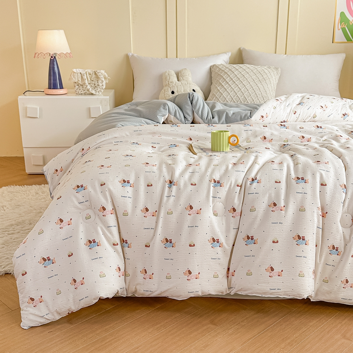 91家纺网 家纺一手货源 找家纺 佳鸿家纺 2025新款云感双层纱冬被软糯云朵棉春秋被被子加厚被芯 萌趣小狗