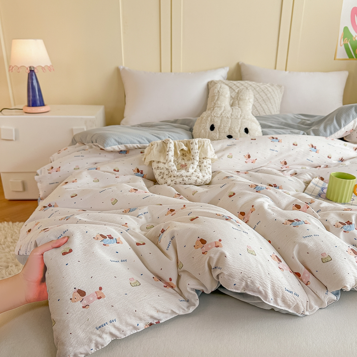 91家纺网 家纺一手货源 找家纺 佳鸿家纺 2025新款云感双层纱冬被软糯云朵棉春秋被被子加厚被芯 萌趣小狗