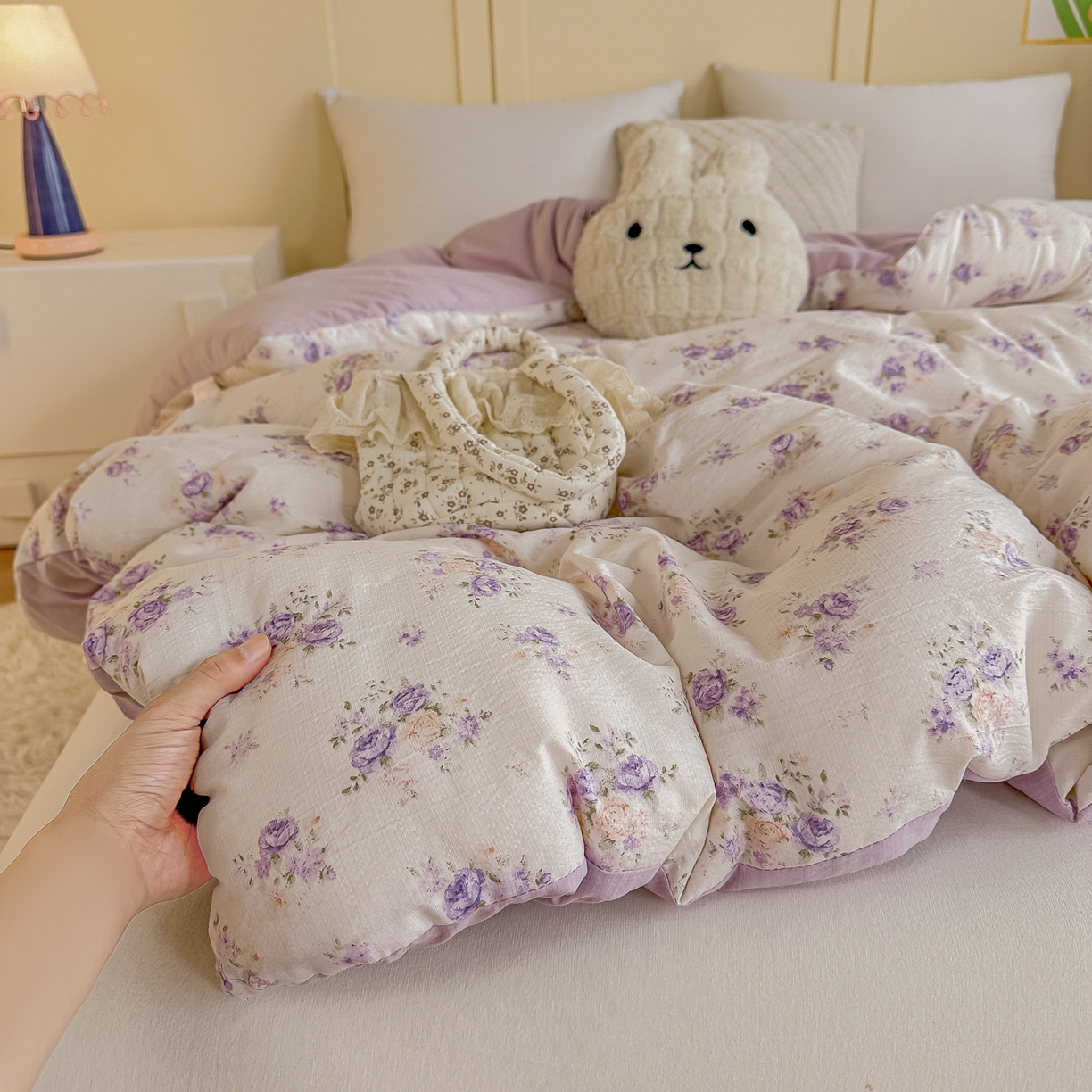 91家纺网 家纺一手货源 找家纺 佳鸿家纺 2025新款云感双层纱冬被软糯云朵棉春秋被被子加厚被芯 紫花梦境