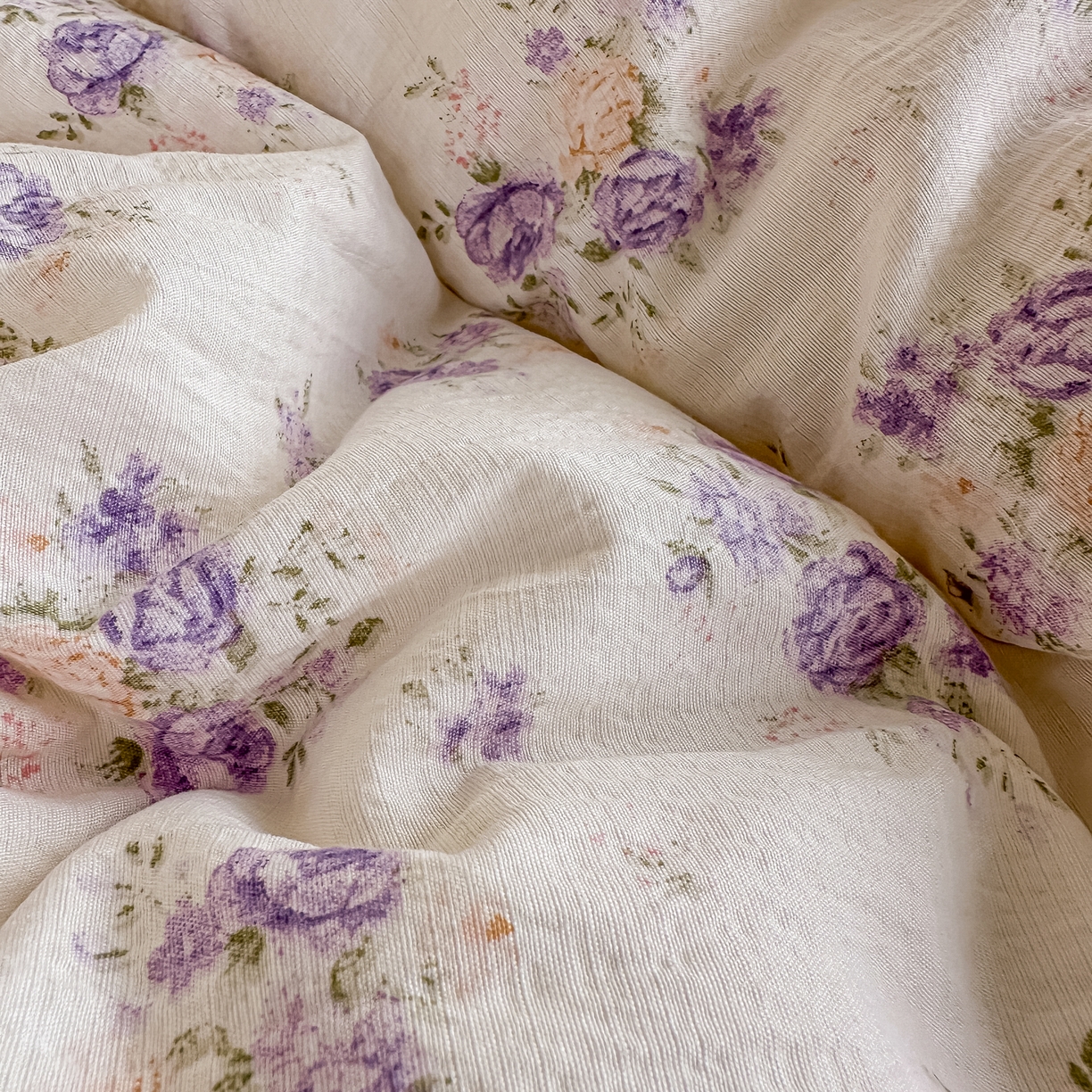 91家纺网 家纺一手货源 找家纺 佳鸿家纺 2025新款云感双层纱冬被软糯云朵棉春秋被被子加厚被芯 紫花梦境