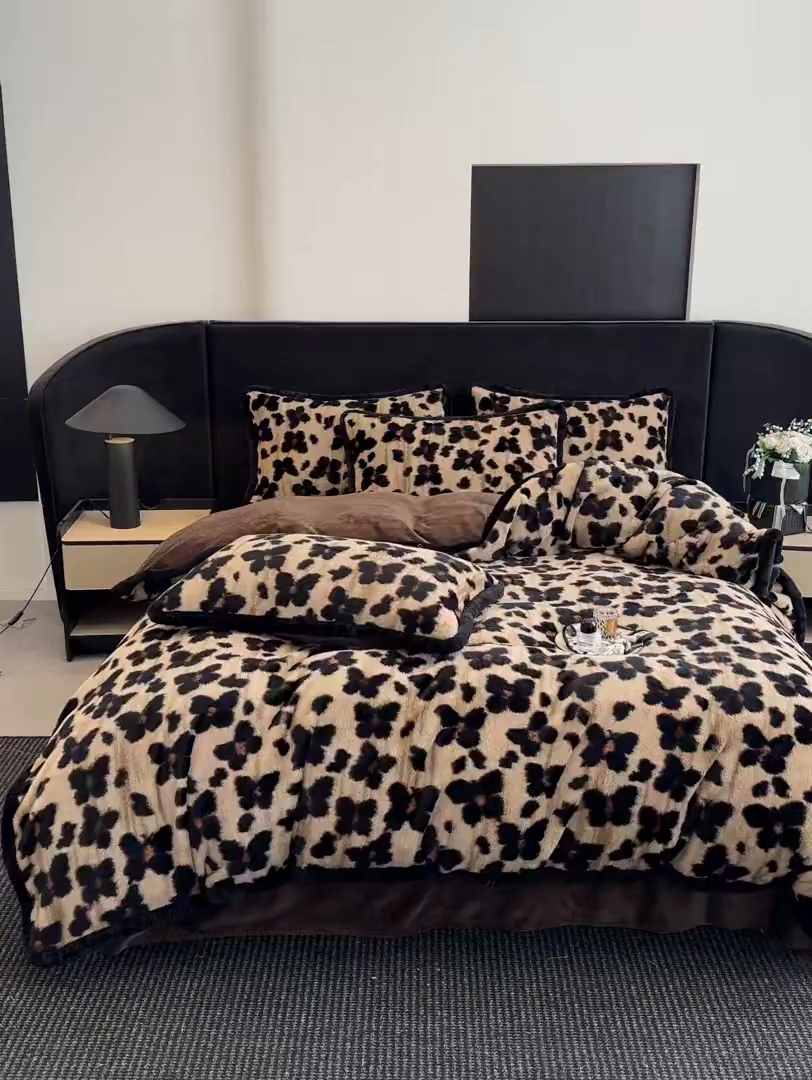 91家纺网 家纺一手货源 找家纺 畅畅家纺 2025新款高克重新款冬季加厚兔毛绒包边款床单床笠四件套 舞蝶-卡