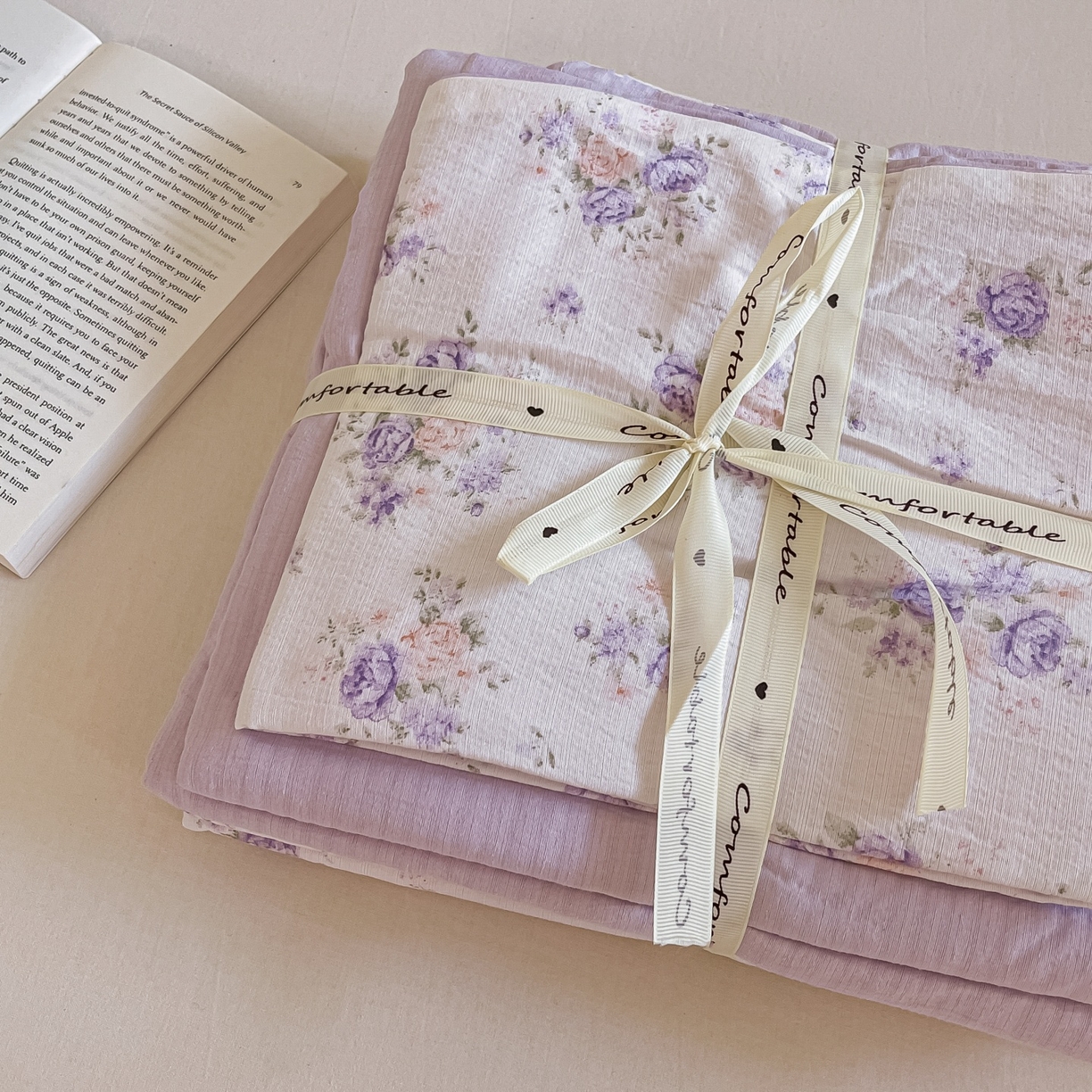 91家纺网 家纺一手货源 找家纺 （总）佳鸿家纺 2025新款卡通云感双层纱四件套碎花学生宿舍三件套床单款（提供买家秀）