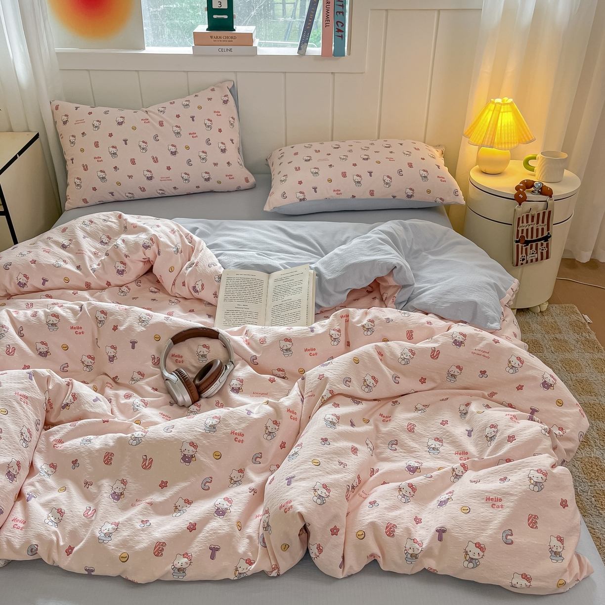 91家纺网 家纺一手货源 找家纺 佳鸿家纺 2025新款卡通云感双层纱四件套碎花学生宿舍三件套床单款 粉猫甜心派对