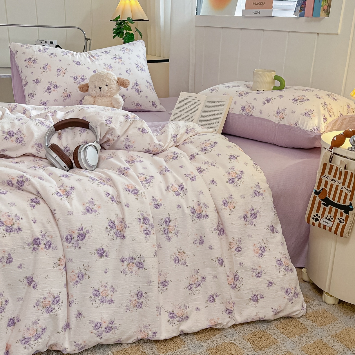 91家纺网 家纺一手货源 找家纺 佳鸿家纺 2025新款卡通云感双层纱四件套碎花学生宿舍三件套床单款 紫花梦境