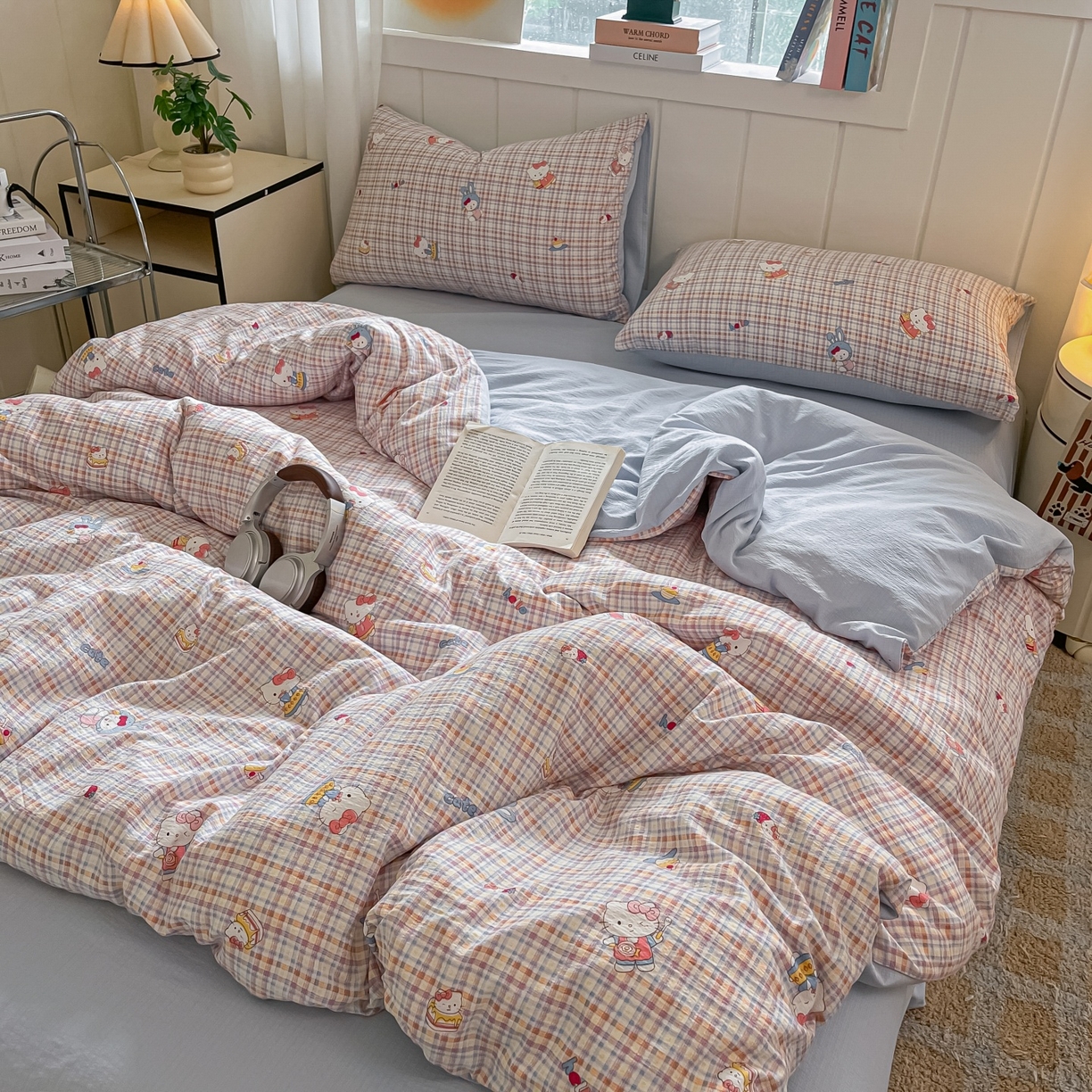 91家纺网 家纺一手货源 找家纺 佳鸿家纺 2025新款卡通云感双层纱四件套碎花学生宿舍三件套床单款 彩格kt