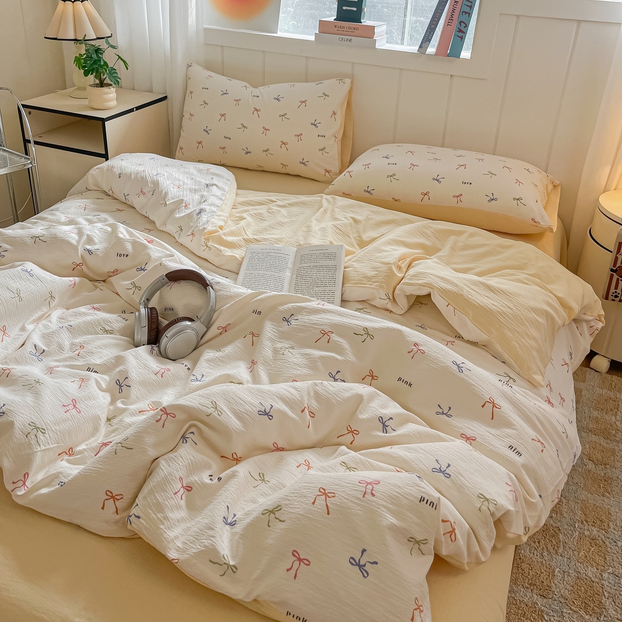 91家纺网 家纺一手货源 找家纺 佳鸿家纺 2025新款卡通云感双层纱四件套碎花学生宿舍三件套床单款 彩色蝴蝶结