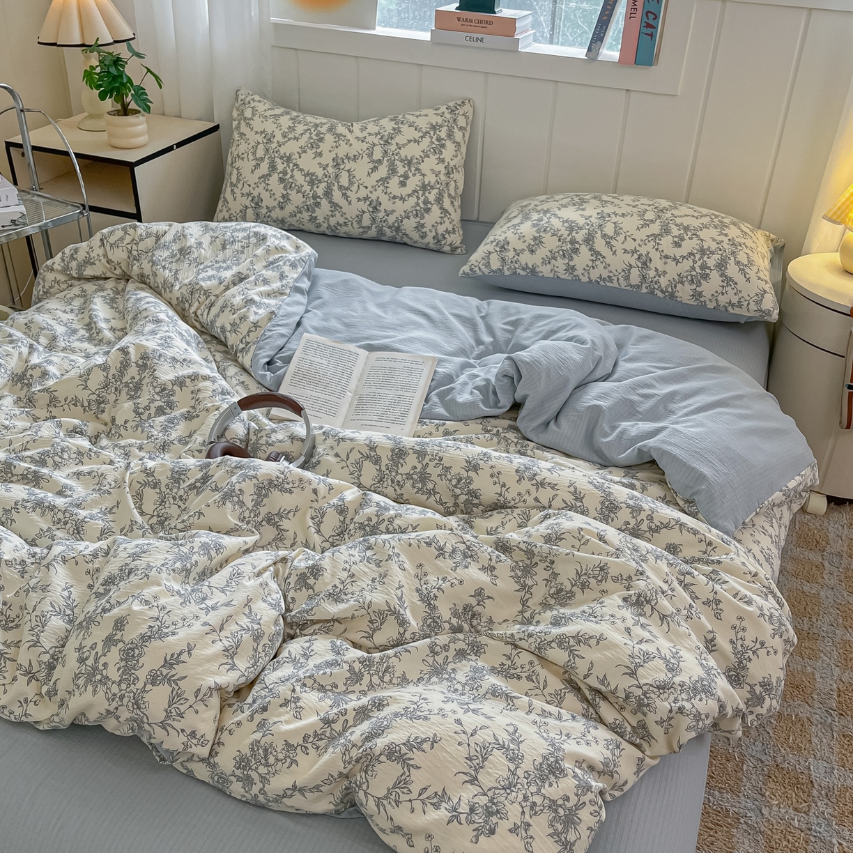 91家纺网 家纺一手货源 找家纺 佳鸿家纺 2025新款卡通云感双层纱四件套碎花学生宿舍三件套床单款 灰调碎花