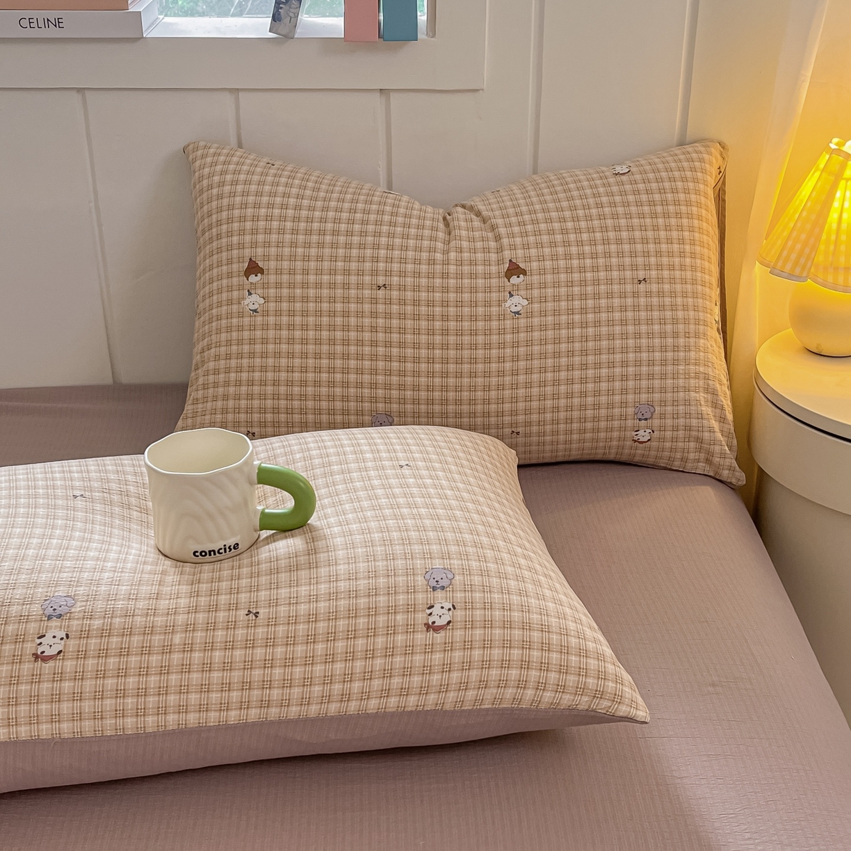 91家纺网 家纺一手货源 找家纺 佳鸿家纺 2025新款卡通云感双层纱四件套碎花学生宿舍三件套床单款 萌宠咖