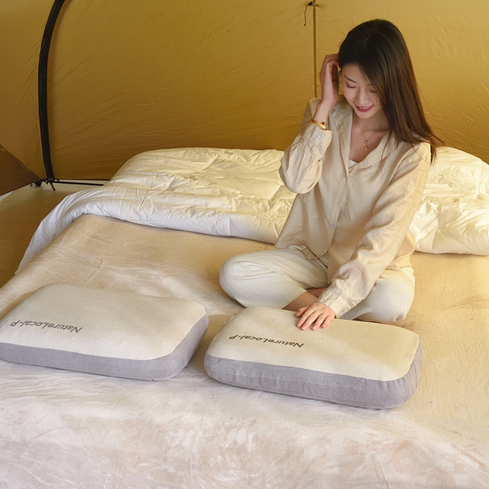 91家纺网 家纺一手货源 找家纺 佳鸿家纺 2025新款户外露营午睡枕头便捷式快回弹静音护颈枕头 夏日沙