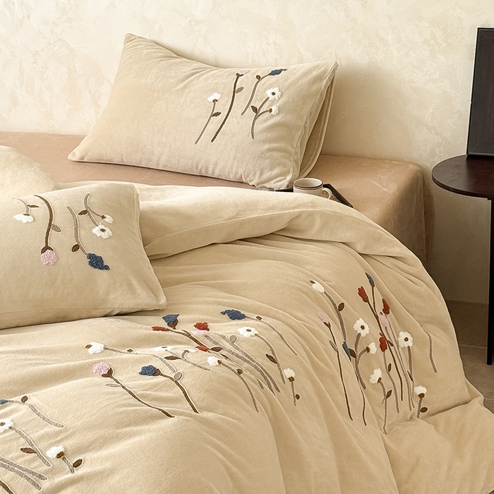 91家纺网 家纺一手货源 找家纺 （总）Mr.pig猪先生水洗棉 2025新款230克牛奶绒毛巾绣四件套