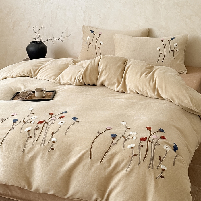 91家纺网 家纺一手货源 找家纺 （总）Mr.pig猪先生水洗棉 2025新款230克牛奶绒毛巾绣四件套