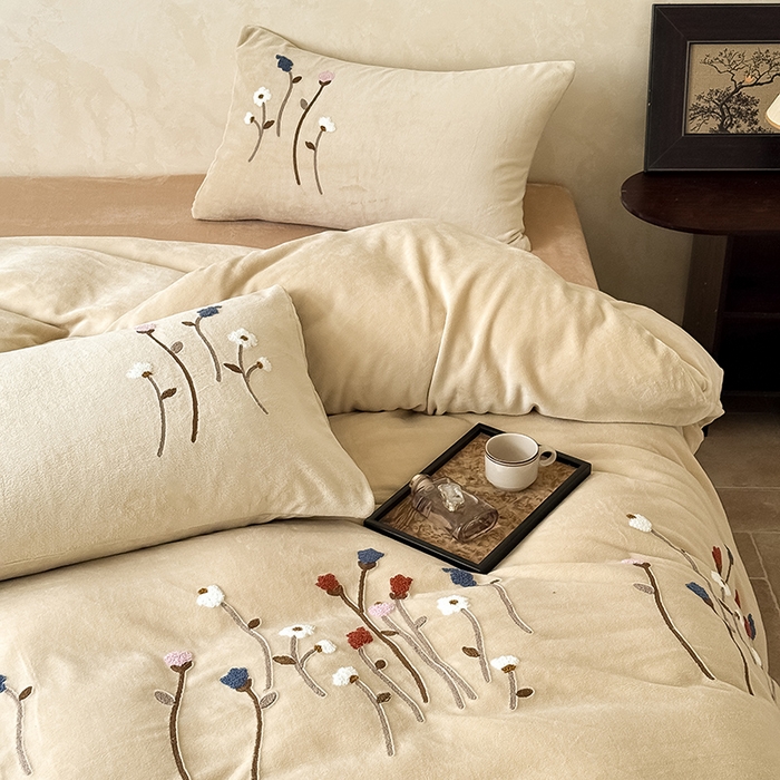 91家纺网 家纺一手货源 找家纺 （总）Mr.pig猪先生水洗棉 2025新款230克牛奶绒毛巾绣四件套