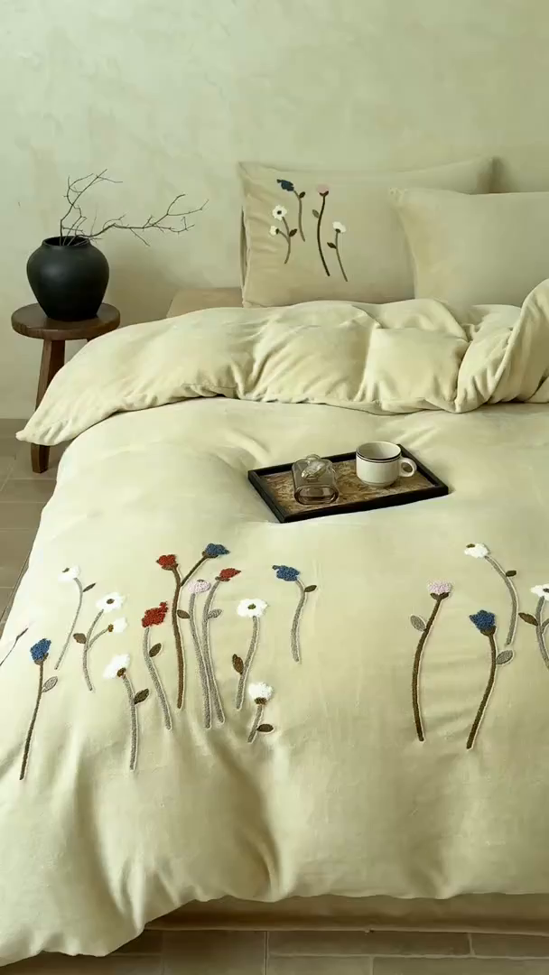 91家纺网 家纺一手货源 找家纺 （总）Mr.pig猪先生水洗棉 2025新款230克牛奶绒毛巾绣四件套