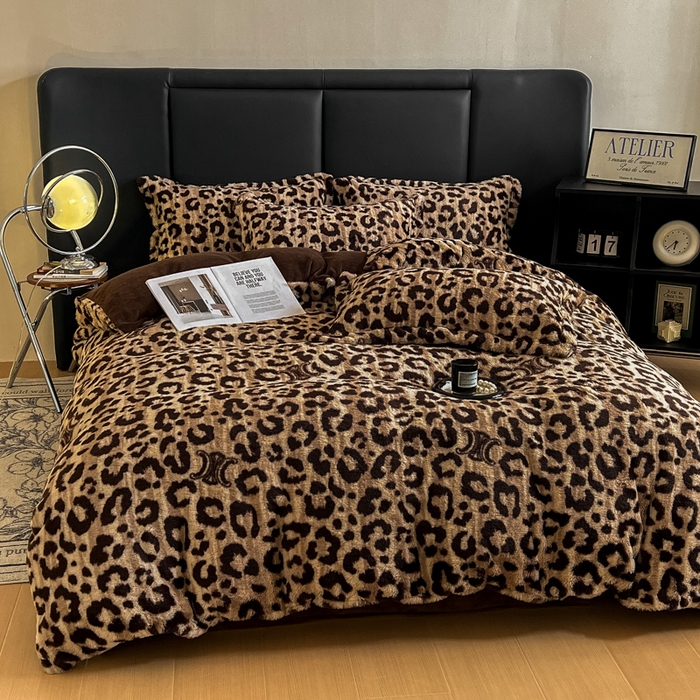 91家纺网 家纺一手货源 找家纺 弗苓家纺 2025新款亲肤舒适兔毛绒四件套 豹纹-咖