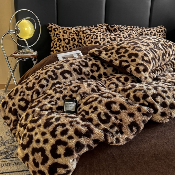 91家纺网 家纺一手货源 找家纺 弗苓家纺 2025新款亲肤舒适兔毛绒四件套 豹纹-咖