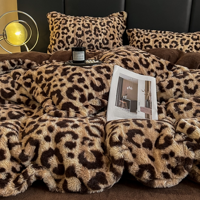 91家纺网 家纺一手货源 找家纺 弗苓家纺 2025新款亲肤舒适兔毛绒四件套 豹纹-咖