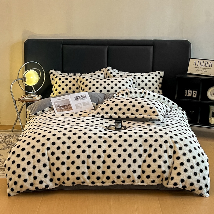 91家纺网 家纺一手货源 找家纺 弗苓家纺 2025新款亲肤舒适兔毛绒四件套 波点-奶白