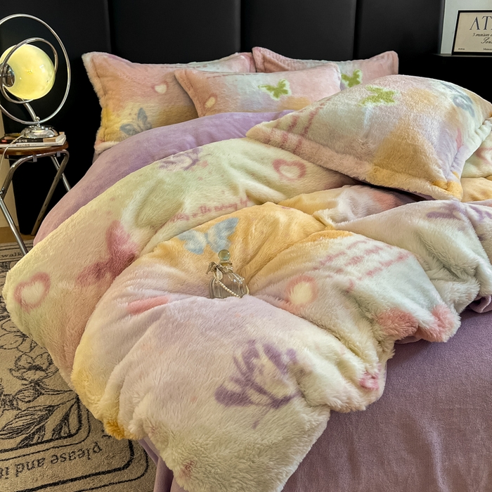 91家纺网 家纺一手货源 找家纺 弗苓家纺 2025新款亲肤舒适兔毛绒四件套 碟梦