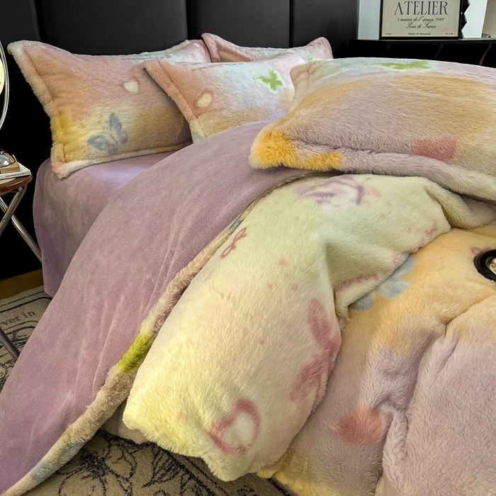 91家纺网 家纺一手货源 找家纺 弗苓家纺 2025新款亲肤舒适兔毛绒四件套 碟梦