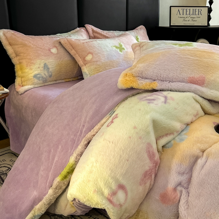 91家纺网 家纺一手货源 找家纺 弗苓家纺 2025新款亲肤舒适兔毛绒四件套 碟梦