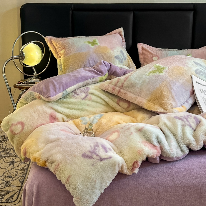 91家纺网 家纺一手货源 找家纺 弗苓家纺 2025新款亲肤舒适兔毛绒四件套 碟梦