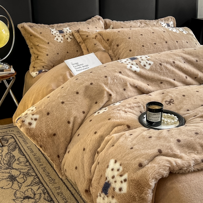 91家纺网 家纺一手货源 找家纺 弗苓家纺 2025新款亲肤舒适兔毛绒四件套 蝴蝶结点点-咖