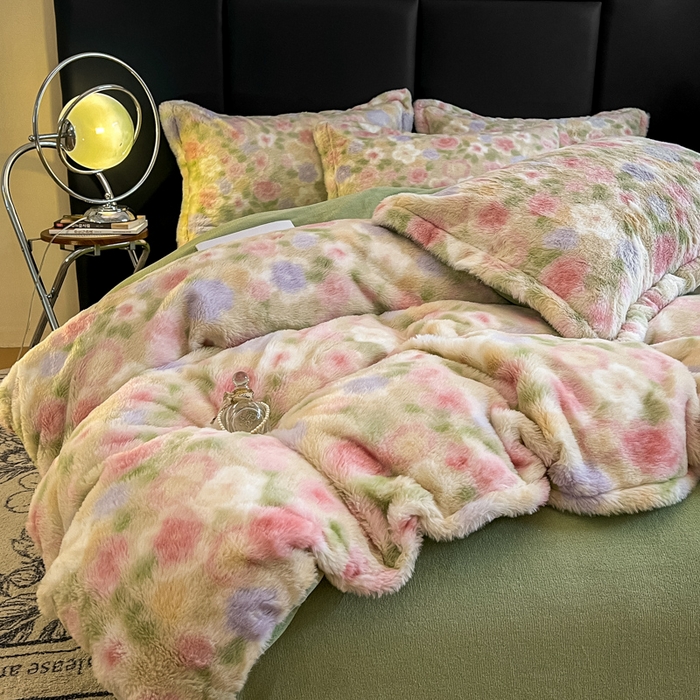 91家纺网 家纺一手货源 找家纺 弗苓家纺 2025新款亲肤舒适兔毛绒四件套 花满园