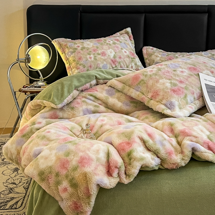 91家纺网 家纺一手货源 找家纺 弗苓家纺 2025新款亲肤舒适兔毛绒四件套 花满园