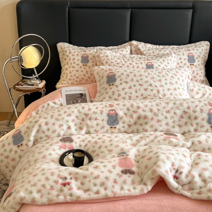 91家纺网 家纺一手货源 找家纺 弗苓家纺 2025新款亲肤舒适兔毛绒四件套 花园兔