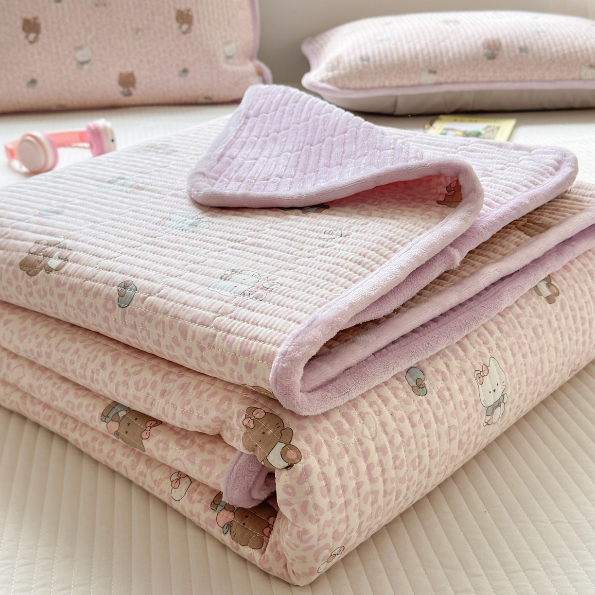 91家纺网 家纺一手货源 找家纺 （总）Sweet dreams甜梦 2025新款牛奶绒全棉床盖三件套